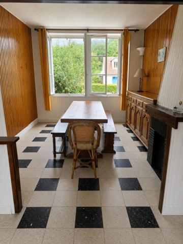 belle maison avec beaucoup de potentiel