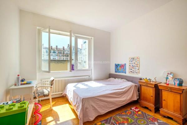 Vente Appartement 3 pièces 81 m2 à Lyon 6
