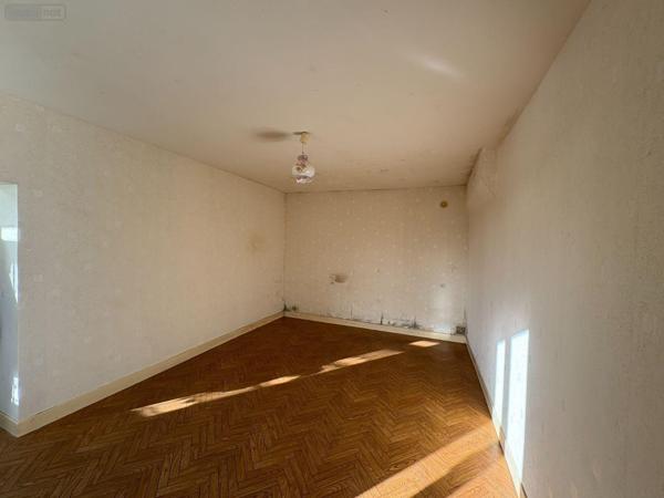 Maison individuelle à vendre à Mansigné dans la Sarthe (72510), ref : MAIS/0095