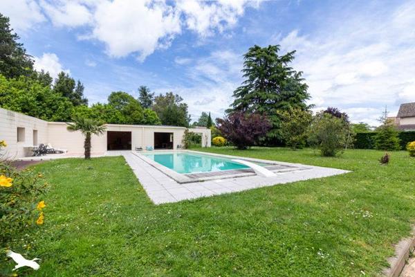 Maison à vendre |  Le Passage |  5 pièces | 216 m²