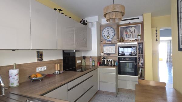 Toulon (83000) RARE Vue sur la Mer à Toulon Viager ou nue propriété occupé par une H 86 ans