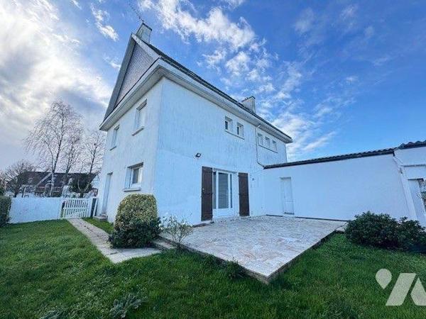 A vendre Immeuble à MELLAC (29)

Immeuble situé au bourg de Mellac comprenant trois logements...