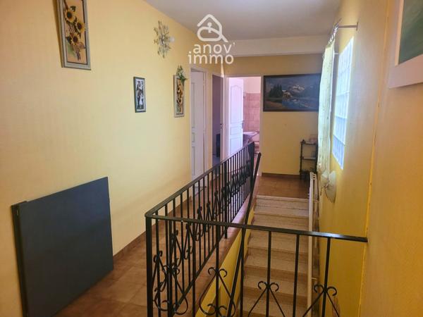 Propriete
                                                                                                                                                                                                                                                                                                                        8 pièce(s)                                                                                                                                                                                                          5 chambre(s)                                                                                                                                                                                                          270  m²