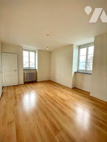 La Gare * Appartement 3 pièces - Vue dégagée sur les bassins