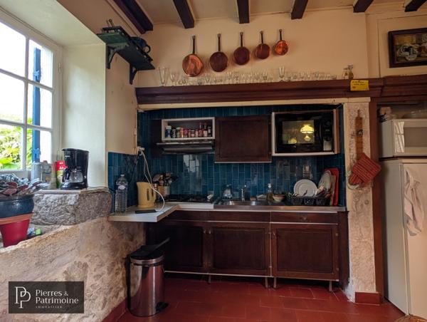 Sos (47170) Presbytère en pierre sur 2ha de terrain