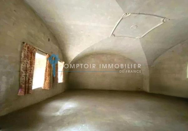 Mas
                                                                                                                                                                                                                                                                                                                        19 pièce(s)                                                                                                                                                                                                          8 chambre(s)                                                                                                                                                                                                          600  m²