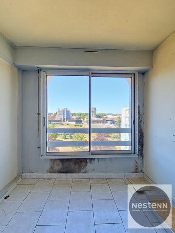 Dernier étage avec ascenseur - T4 lumineux de 82,93 m² avec vue dégagée et 2 stationnements
