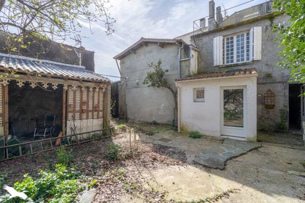 Maison à vendre |  Pons |  7 pièces | 179 m²