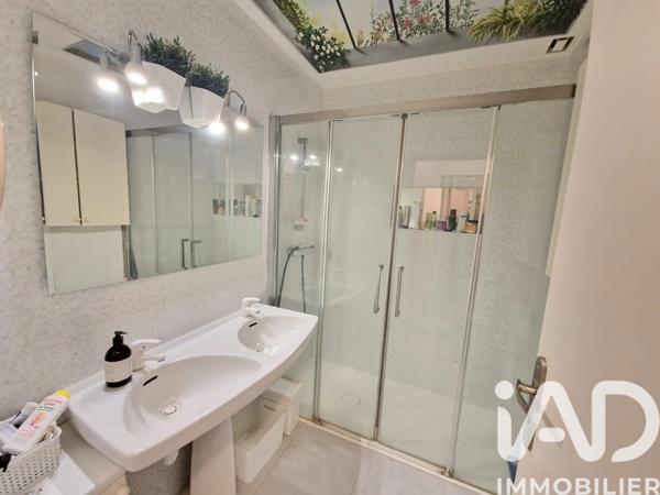 Maison à vendre 7 pièces 138 m² Saint-Cyr-en-Val