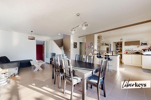 Maison familiale type 7 avec piscine, Monteux