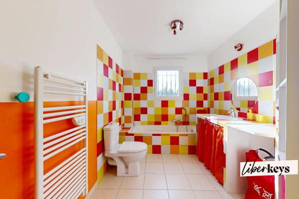 Maison familiale type 7 avec piscine, Monteux