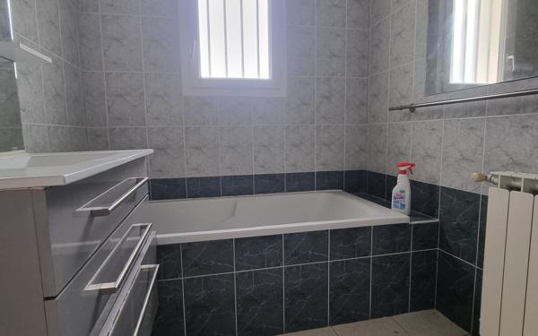 Maison à vendre    5 pièces •  Saint-Rogatien