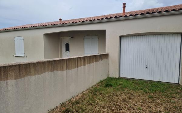 Maison à vendre    5 pièces •  Saint-Rogatien