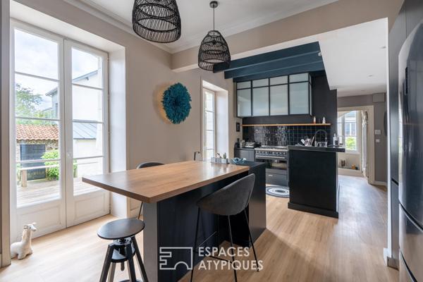 Maison de ville du XIXe siècle : Rénovation contemporaine et bureau indépendant