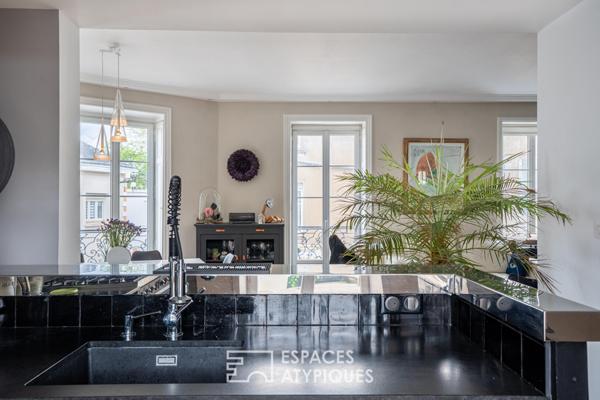 Maison de ville du XIXe siècle : Rénovation contemporaine et bureau indépendant