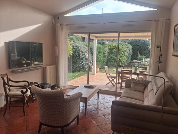 Villa 151 m² - 1238 m² - 4 ch + bureau - piscine