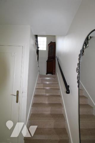 Maison de 3pièces et plus , avec combles aménagées et garage buanderie dans quartier calme