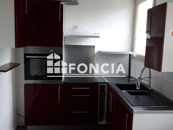 Location Appartement 3 pièces 70.48 m² - 19 AVENUE GERARD ANNEL Maulette 78550