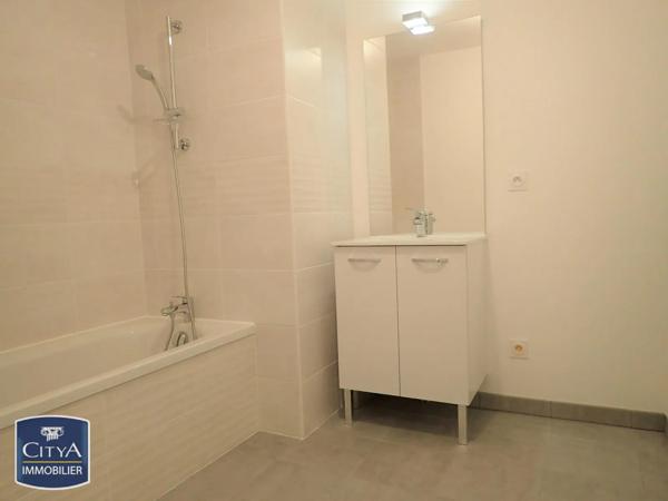 Appartement à louer 3 pièces 61.75m² Nantes (44300)
