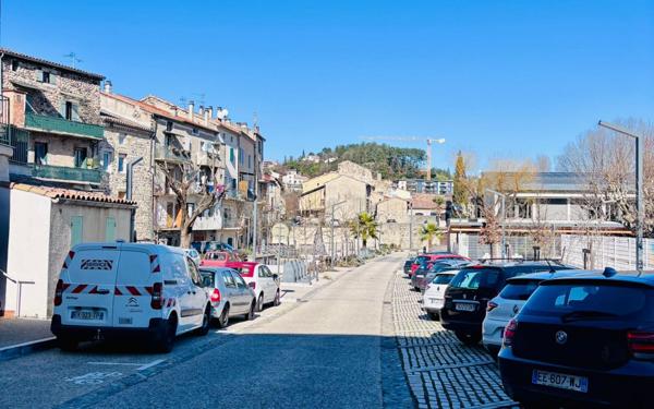 Appartement à vendre    2 pièces • 47,10 m2 Aubenas