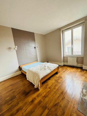 Appartement à louer    2 pièces • 53 m2 Lyon 7