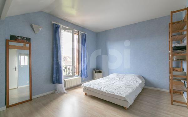 Maison à vendre    5 pièces • 123 m2 Vaires-sur-Marne