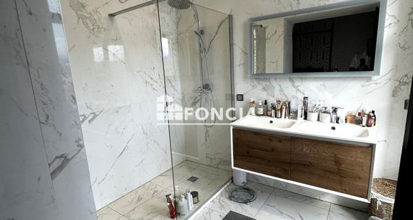 À vendre Appartement 7 pièces 237.2 m² - Grenoble 38000