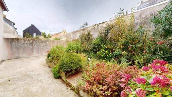 Local commercial potentiel quai du port rhu à vendre DOUARNENEZ (29)