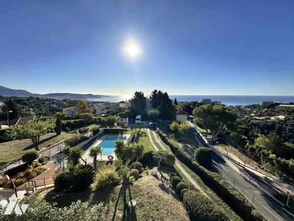 NICE/L'ARCHET, Magnifique appartement de 88 m² au dernier étage d’une résidence de standing.
