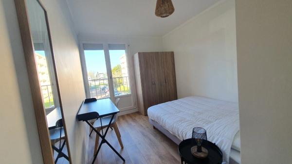 Finistère (29) – À vendre à Quimper Ouest : appartement T5 meublé en colocation de 91,07 m² habitables avec cave.