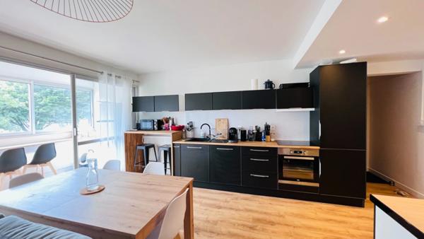 Finistère (29) – À vendre à Quimper Ouest : appartement T5 meublé en colocation de 91,07 m² habitables avec cave.