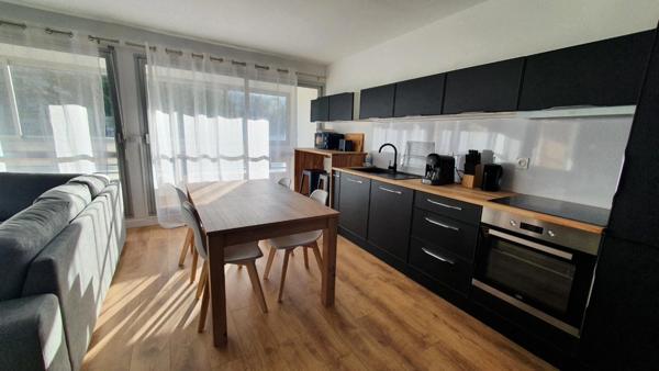 Finistère (29) – À vendre à Quimper Ouest : appartement T5 meublé en colocation de 91,07 m² habitables avec cave.
