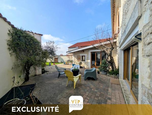 Maison de caractère à Triac Lautrait Exclusivité VIP réf 436237