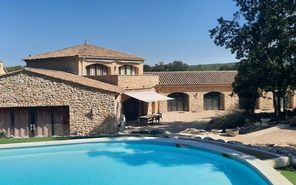 Maison à vendre    14 pièces •  Labastide-de-Virac