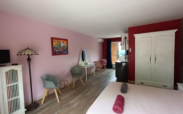 Maison à vendre    14 pièces •  Labastide-de-Virac