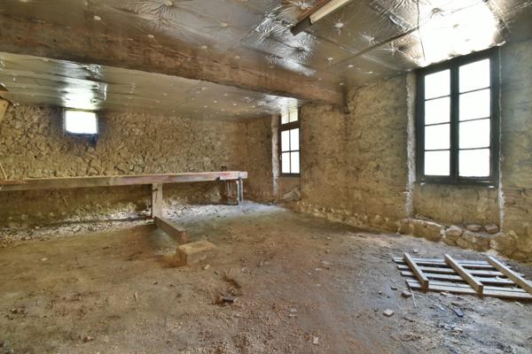 Dpt Lot et Garonne (47), à vendre DAMAZAN corps de ferme en pierres 275m2 maison, grange, maison de palefrenier