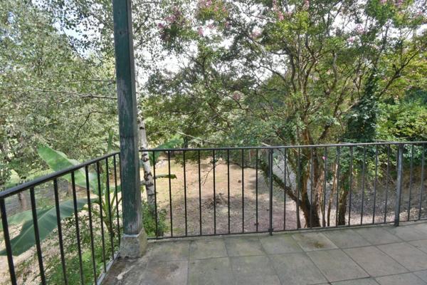 Dpt Lot et Garonne (47), à vendre DAMAZAN corps de ferme en pierres 275m2 maison, grange, maison de palefrenier