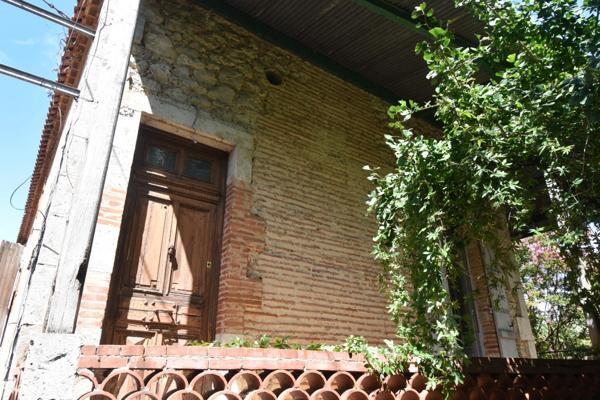 Dpt Lot et Garonne (47), à vendre DAMAZAN corps de ferme en pierres 275m2 maison, grange, maison de palefrenier