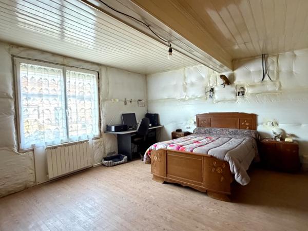 MAISON DE VILLAGE AVEC DÉPENDANCES - GRAND POTENTIEL