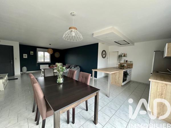 Location maison 4 pièces 96 m² Allonnes