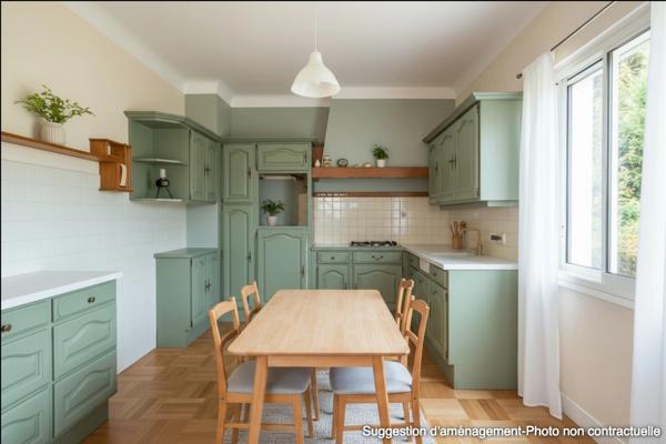 avec une vue des Alpes à Lyon, à vendre maison d'environ 223 m2 sur un terrain de 892 m2 BEYNOST (01)