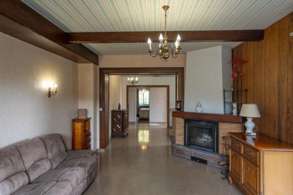 avec une vue des Alpes à Lyon, à vendre maison d'environ 223 m2 sur un terrain de 892 m2 BEYNOST (01)