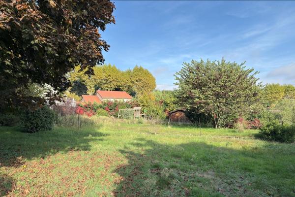 avec une vue des Alpes à Lyon, à vendre maison d'environ 223 m2 sur un terrain de 892 m2 BEYNOST (01)