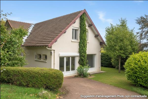 avec une vue des Alpes à Lyon, à vendre maison d'environ 223 m2 sur un terrain de 892 m2 BEYNOST (01)
