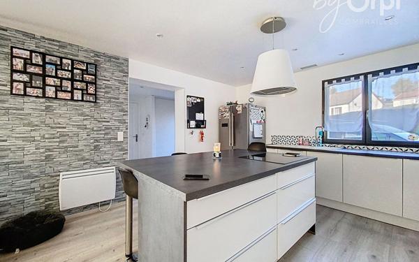 Maison à vendre    6 pièces • 145 m2 Montaigut