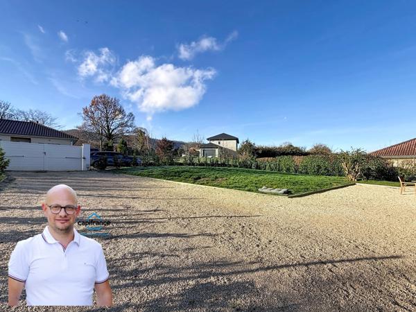 Maison à vendre 5 pièces SAINT JEAN D'AVELANNE (38) sur 950m2 de terrain clos.