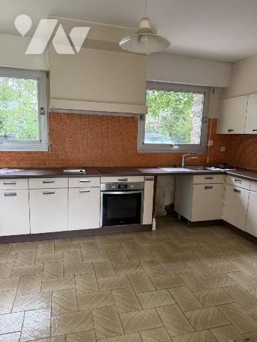 A VENDRE-MAISON VANNES Conleau terrain de 2118 m2 divisible