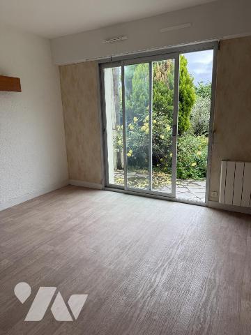 A VENDRE-MAISON VANNES Conleau terrain de 2118 m2 divisible