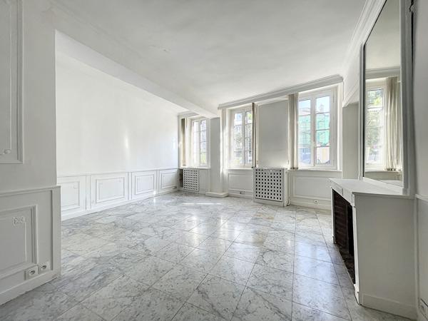 Maison de ville 6 pièces de 102.02 m² - Centre-ville de Saint-Germain-en-Laye