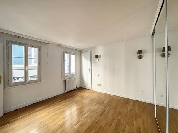 Maison de ville 6 pièces de 102.02 m² - Centre-ville de Saint-Germain-en-Laye